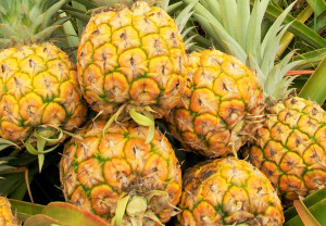 You can't ripen pineapple